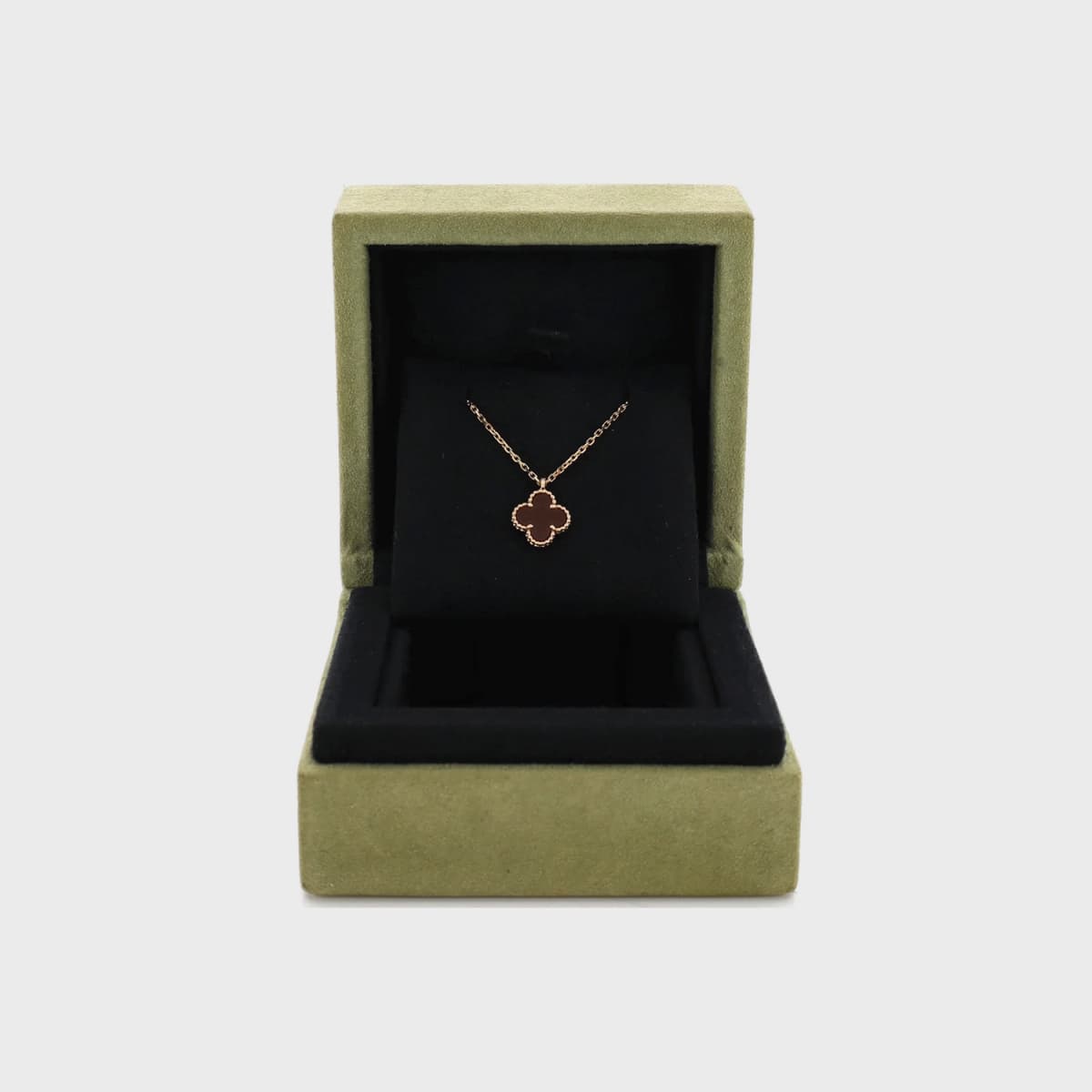 Van Cleef &amp; Arpels Sweet Alhambra