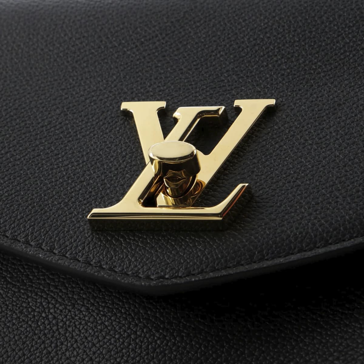 Louis Vuitton Oxford Lockme